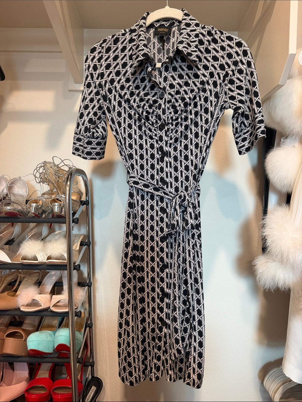 Laundry By Shelli Segal Black and White Geometric Midi Shirt Dress